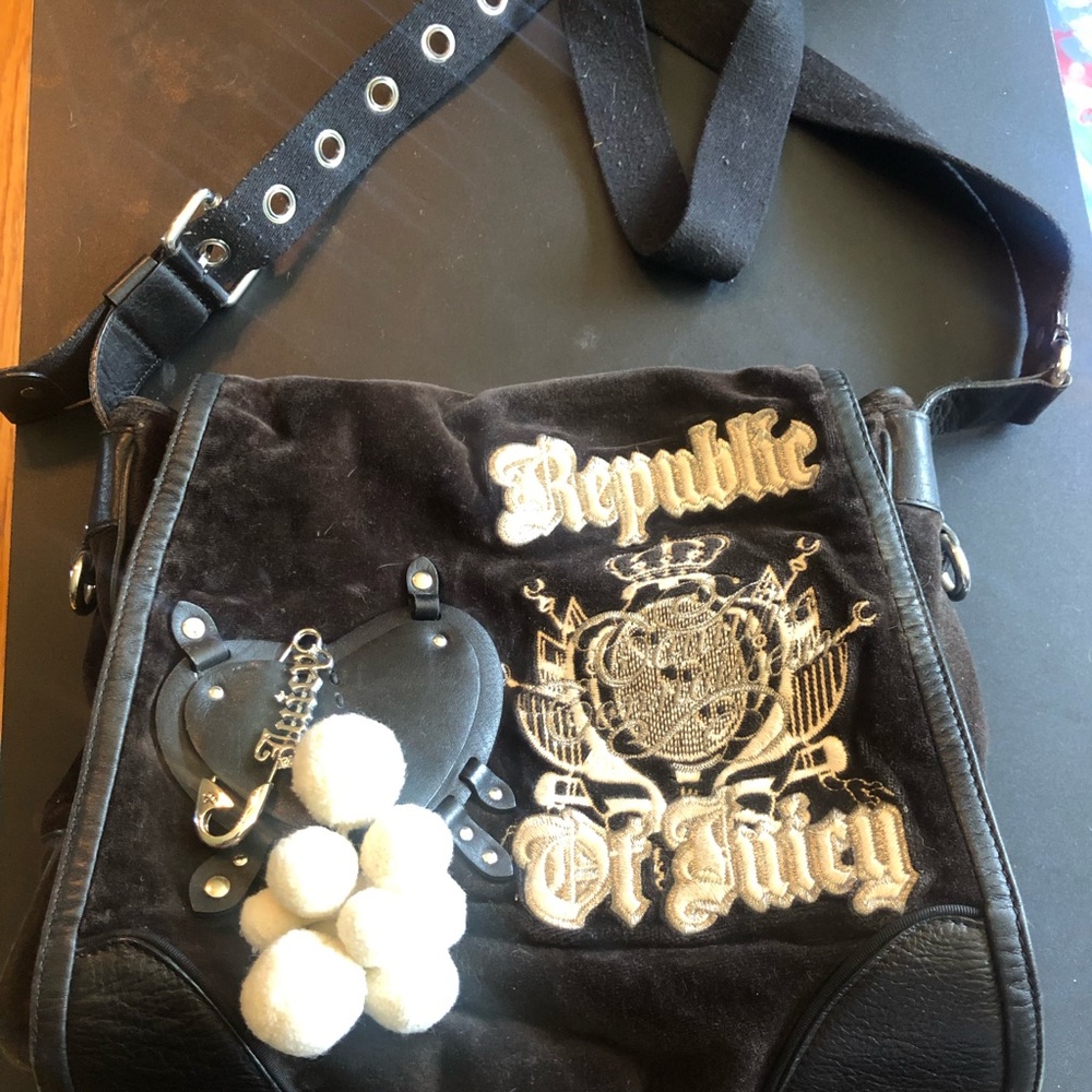 Juicy Cross Body Bag